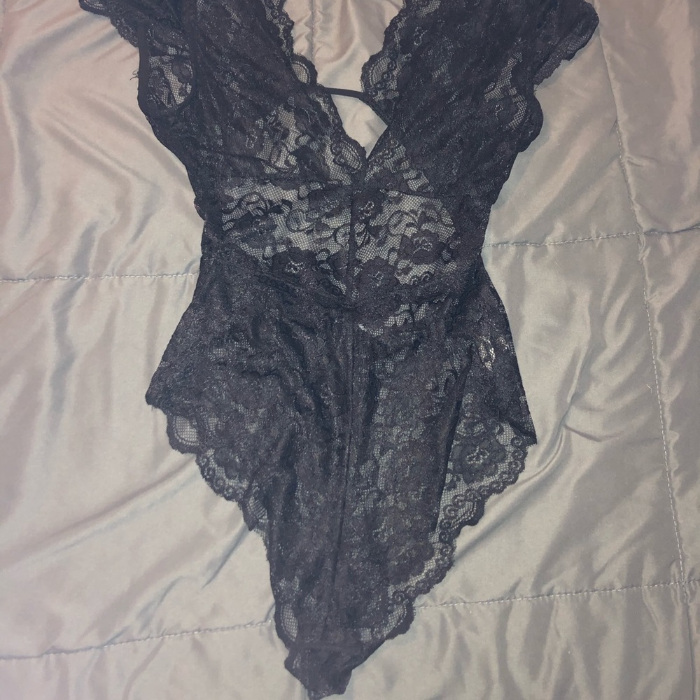NWT Fashion Nova Lace Body Suit
